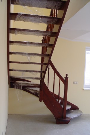 Samonosné  celodrevené schody Bratislava drevene schody samonosne buk,dub,smrek  ,dom byt zahrada dizajn impega.webnode.sk 